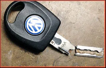 Glendale Emergency Locksmith Glendale, CA 818-351-3525 - 1-broken-key